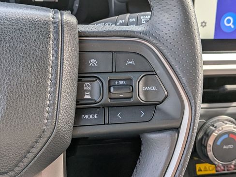 Used 2026 Toyota 4Runner TRD Off-Road Premium AWD/4WD image 14
