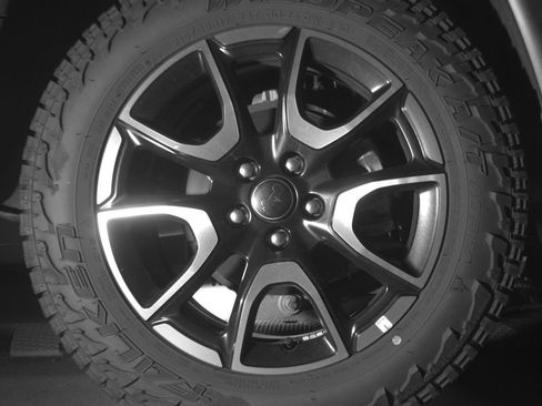 Used 2025 Jeep Compass Trailhawk AWD/4WD image 15