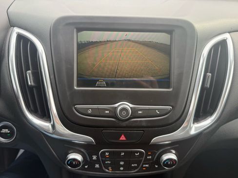 Used 2019 Chevrolet Equinox LT w/ Driver Convenience Package image 44