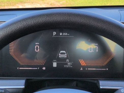 Used 2025 Kia K5 LXS FWD image 23