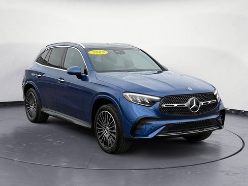 Used 2025 Mercedes-Benz GLC 350e 4MATIC image 12