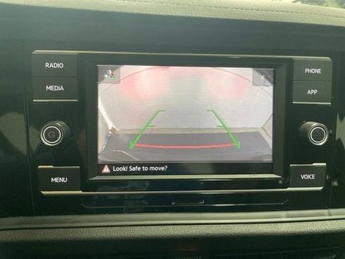Certified 2023 Volkswagen Jetta SE w/ Panoramic Sunroof Package FWD image 22