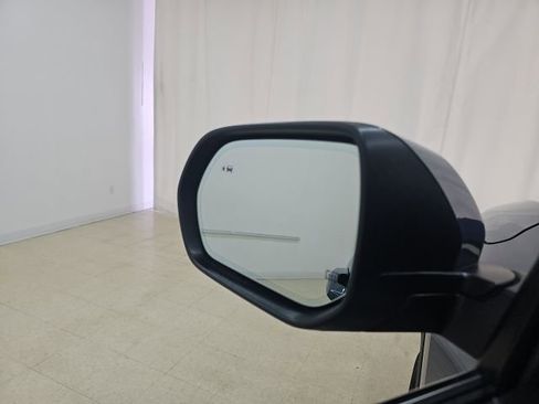 Used 2025 Buick Enclave Preferred image 30