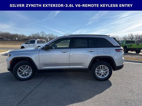New 2026 Jeep Grand Cherokee L Laredo RWD image 5