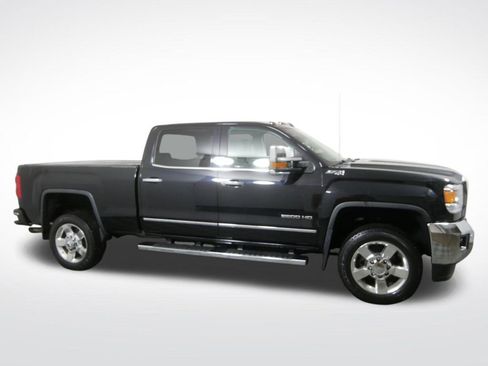 Used 2016 GMC Sierra 2500 SLT w/ Driver Alert Package AWD/4WD image 2