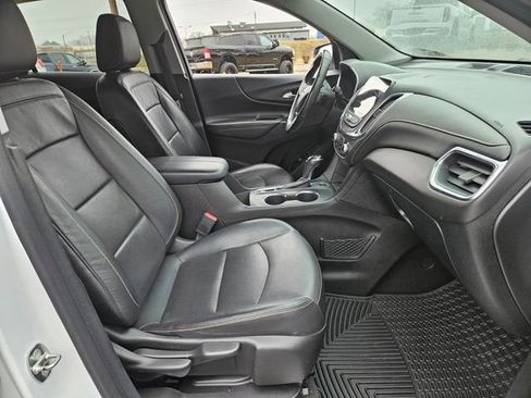 Used 2019 Chevrolet Equinox Premier image 16