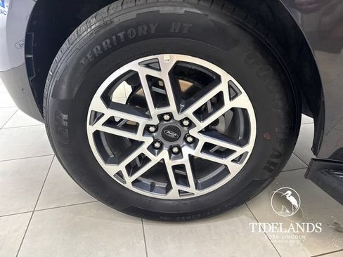 Certified 2025 Ford Expedition Active RWD image 32