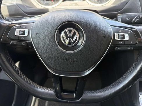 Used 2019 Volkswagen Tiguan SEL AWD/4WD image 24
