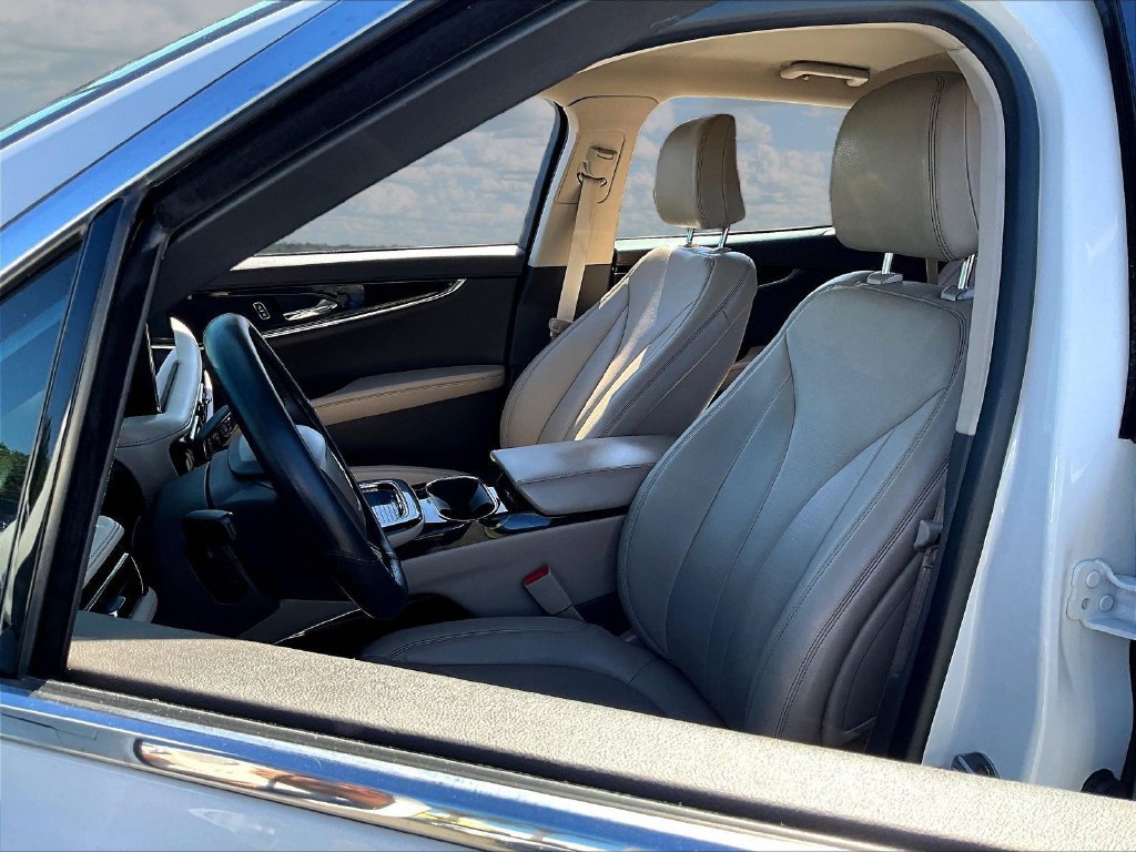 Used 2022 Lincoln Nautilus FWD w/ Premium Package image 21