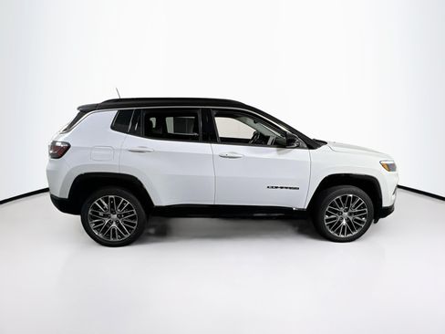 Used 2022 Jeep Compass Limited w/ Elite Group AWD/4WD image 4