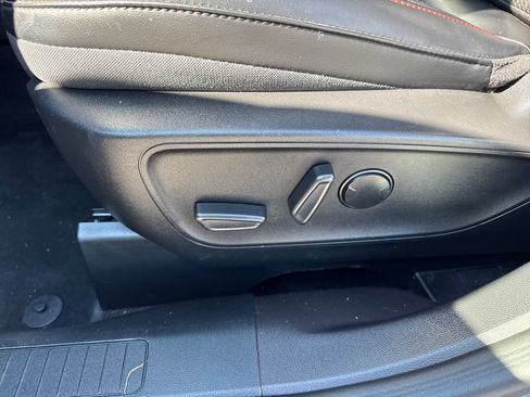 Used 2023 Ford Escape ST-Line w/ Tech Pack #1 AWD/4WD image 21