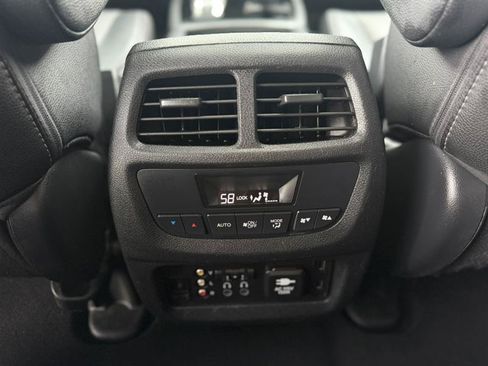 Used 2016 Honda Pilot Touring image 27
