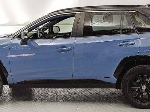 Used 2022 Toyota RAV4 XSE AWD/4WD image 5