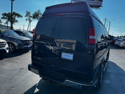 Used 2025 Chevrolet Express 2500 w/ Driver Convenience Package RWD image 4