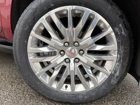 Used 2023 GMC Yukon XL Denali w/ Denali Reserve Package image 25