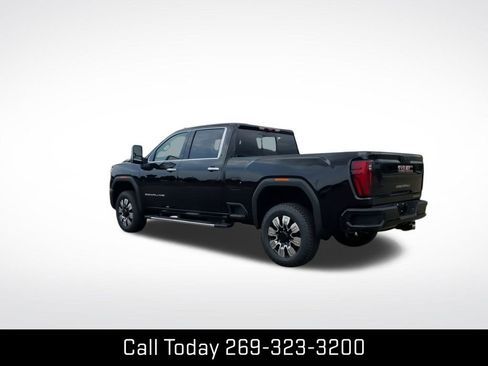 New 2025 GMC Sierra 2500 Denali w/ Denali Reserve Package image 7