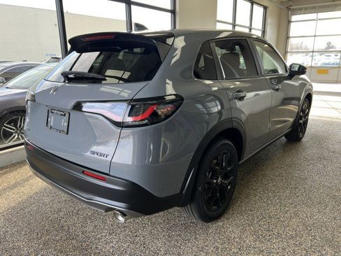 Used 2025 Honda HR-V Sport image 2