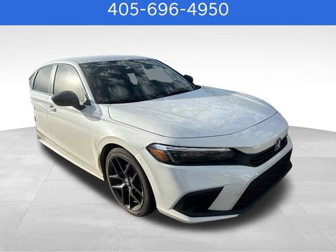 Used 2022 Honda Civic Sport image 2