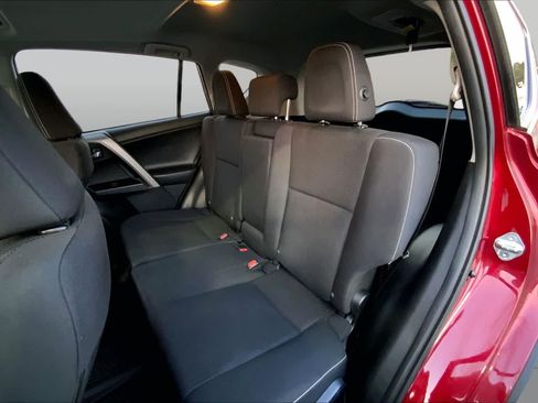 Used 2018 Toyota RAV4 XLE AWD/4WD image 20