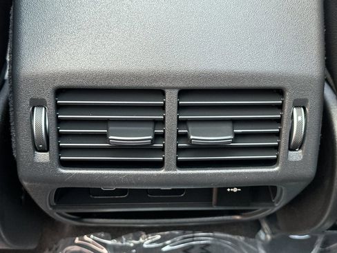 Used 2025 Land Rover Discovery Sport S image 14