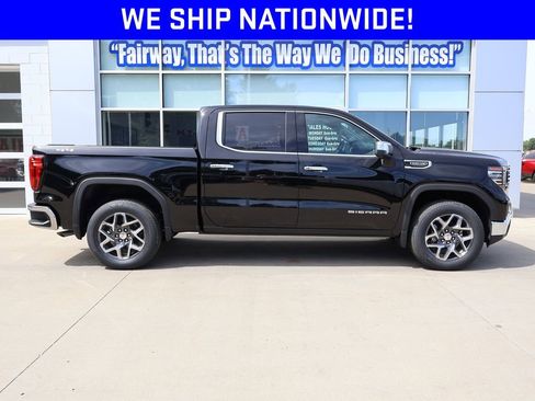 New 2026 GMC Sierra 1500 SLT w/ SLT Convenience Package AWD/4WD image 1
