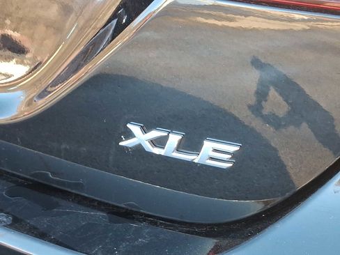 Used 2021 Toyota Camry XLE w/ Navigation Package image 32