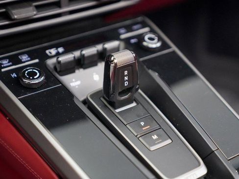 Used 2022 Porsche 911 Carrera 4S image 33