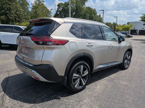 Used 2022 Nissan Rogue Platinum w/ Head-Up Display Package FWD image 4