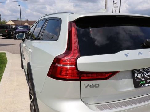 Used 2021 Volvo V60 T5 Cross Country w/ Climate Package AWD/4WD image 30