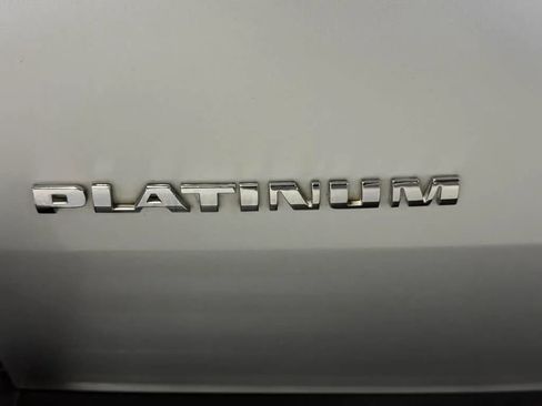 Used 2013 Cadillac Escalade ESV Platinum AWD/4WD image 13