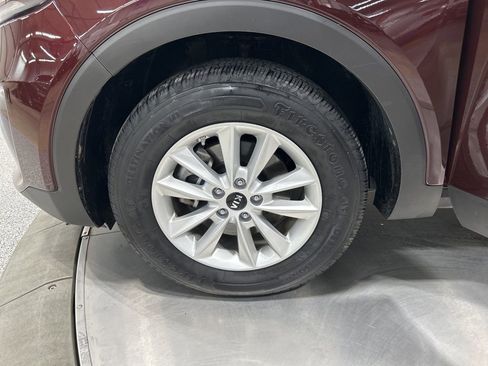 Used 2019 Kia Sorento FWD image 29
