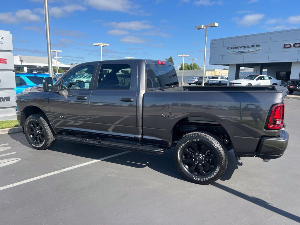 Used 2025 RAM 2500 Big Horn AWD/4WD image 25