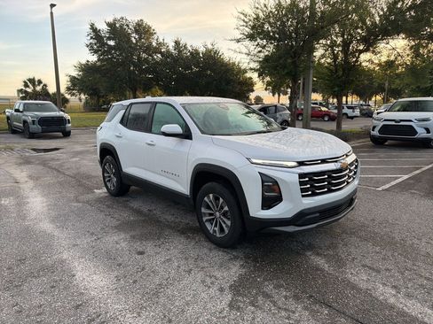 Used 2026 Chevrolet Equinox LT FWD image 7