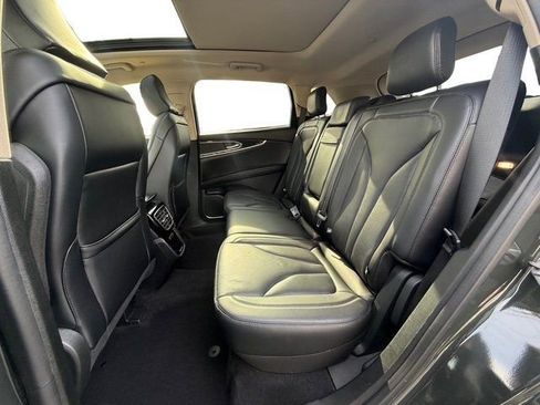 Used 2022 Lincoln Nautilus Reserve image 27