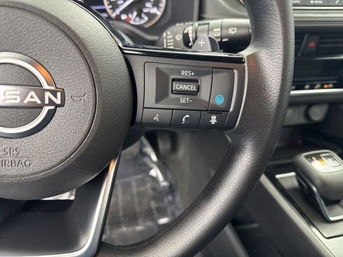 Used 2022 Nissan Rogue SV AWD/4WD image 24