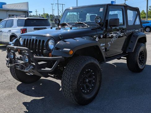 Used 2013 Jeep Wrangler Sport AWD/4WD image 7