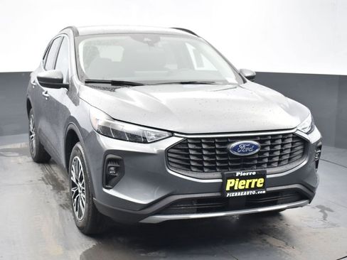 New 2025 Ford Escape SE image 2