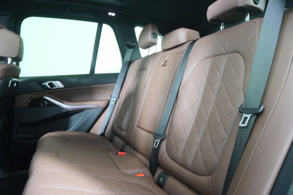Used 2026 BMW X5 xDrive40i AWD/4WD image 16
