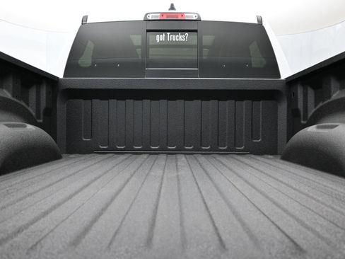 Used 2023 RAM 1500 Laramie AWD/4WD image 8