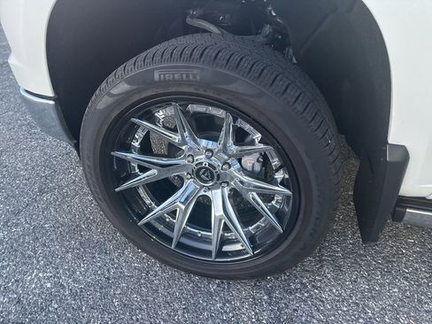 Used 2024 Chevrolet Silverado 1500 LTZ w/ LTZ Premium Package image 8