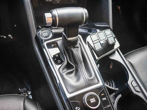 Used 2024 Kia Sportage SX image 22