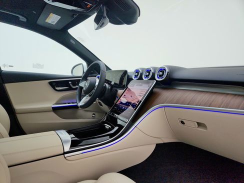 New 2025 Mercedes-Benz C 300 Sedan image 15