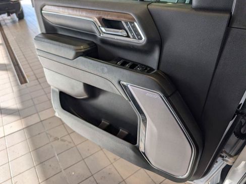 Used 2024 Chevrolet Silverado 2500 High Country w/ Technology Package AWD/4WD image 18