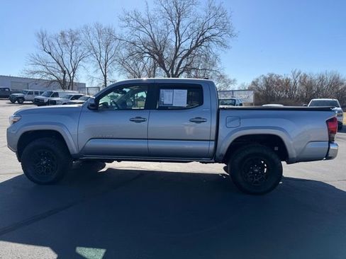 Used 2019 Toyota Tacoma SR5 image 4
