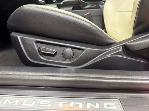 Used 2017 Ford Mustang Premium RWD image 11