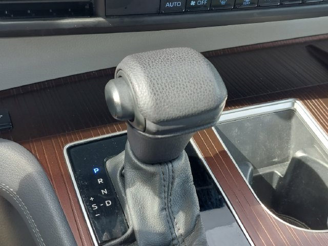 Certified 2023 Toyota Sienna LE FWD image 25