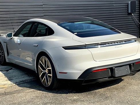 New 2025 Porsche Taycan image 3