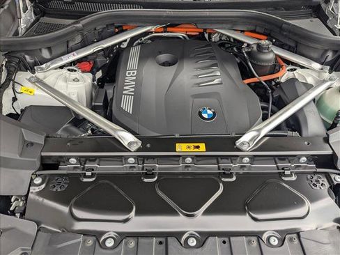 New 2026 BMW X5 xDrive50e w/ M Sport Package image 18