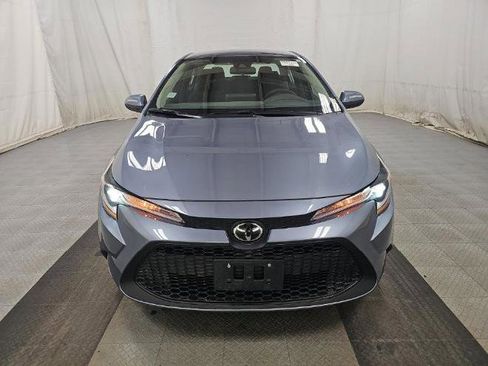 Used 2022 Toyota Corolla LE image 2