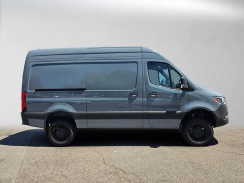 Used 2026 Mercedes-Benz Sprinter 2500 image 2
